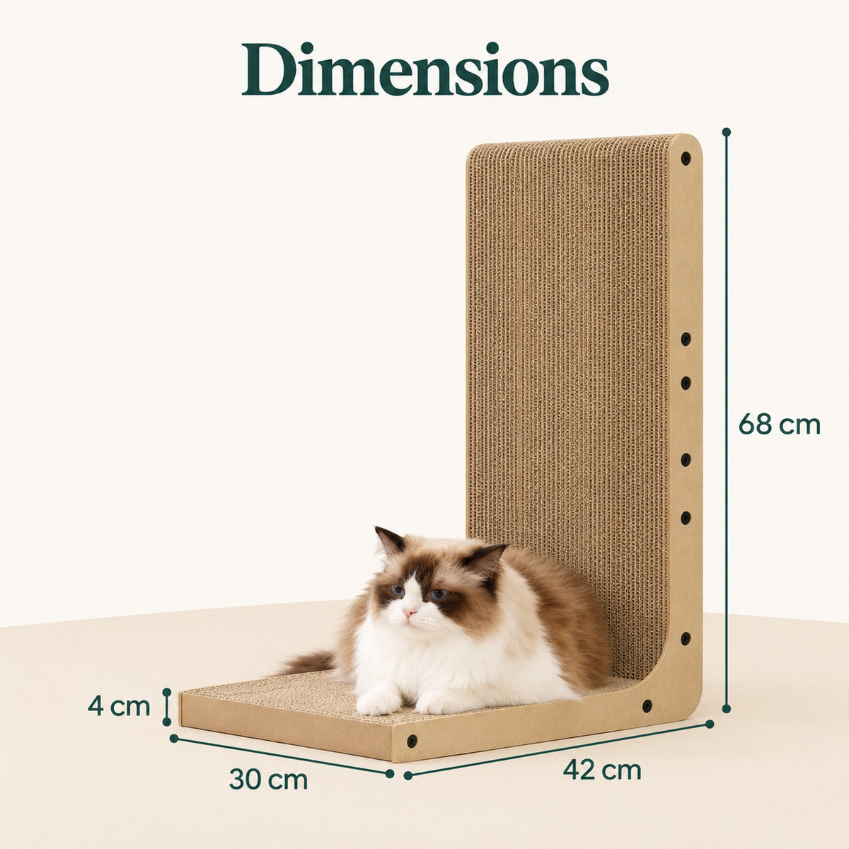 Dimensions du griffoir en L : hauteur 68 cm, base 42 × 30 cm, carton de 4 cm